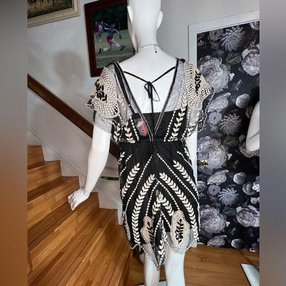Free People Ollari Ethereal Lace Mini / Size XS